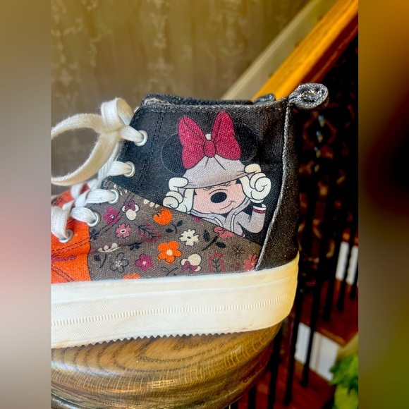 Minnie mouse platform, high tops, girls size 4 canvas very good condition - Picture 6 of 13